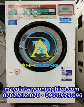 Máy giặt công nghiệp Sanyo 30kg Chân Cứng